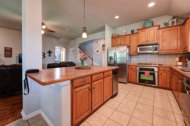 386 Phillips Court, Fate, TX 75087