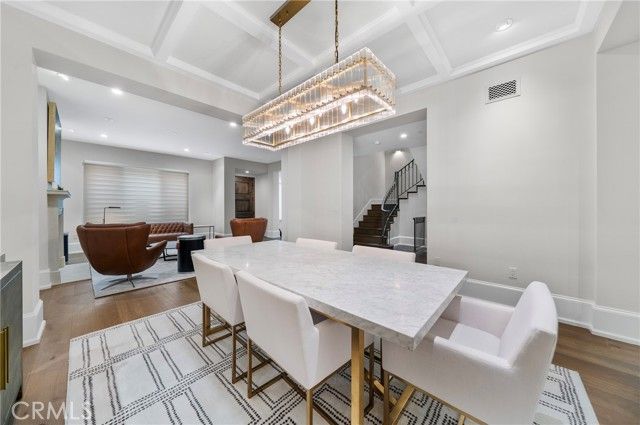 823 S Bundy Drive 110, Los Angeles, CA 90049