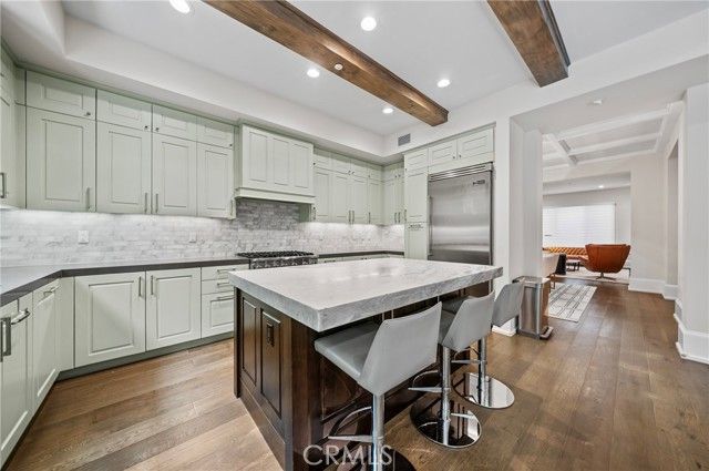 823 S Bundy Drive 110, Los Angeles, CA 90049