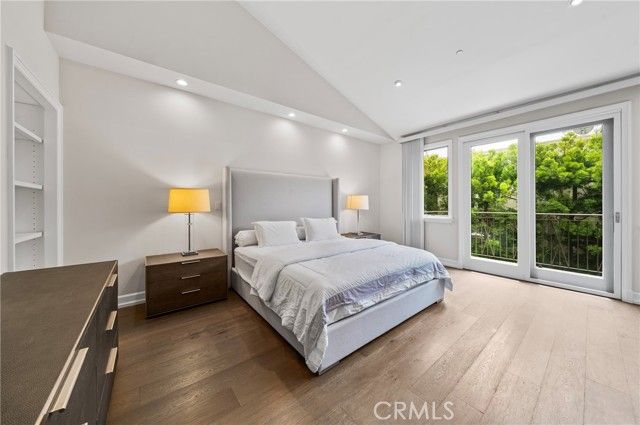 823 S Bundy Drive 110, Los Angeles, CA 90049