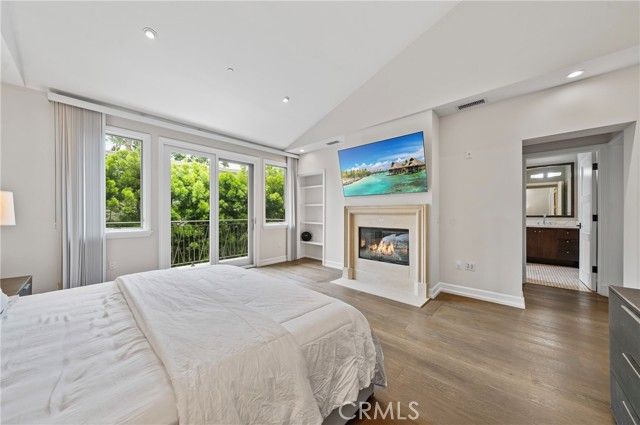 823 S Bundy Drive 110, Los Angeles, CA 90049