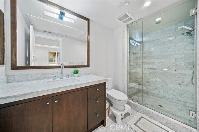 823 S Bundy Drive 110, Los Angeles, CA 90049