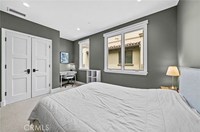 823 S Bundy Drive 110, Los Angeles, CA 90049