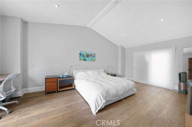 823 S Bundy Drive 110, Los Angeles, CA 90049