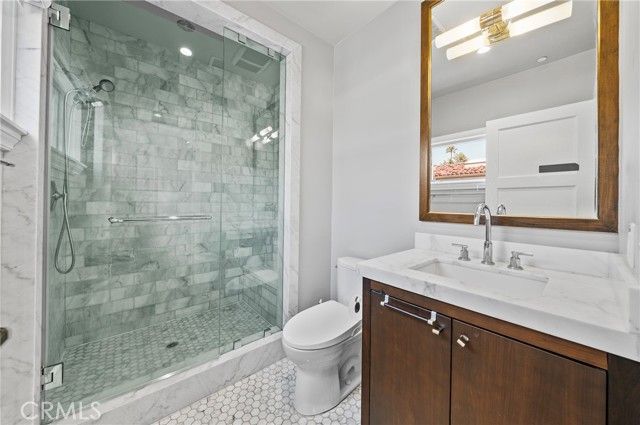 823 S Bundy Drive 110, Los Angeles, CA 90049