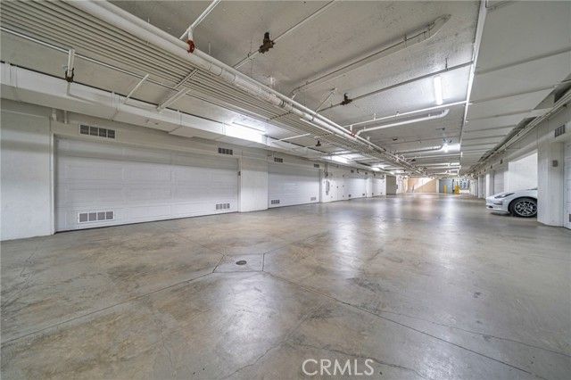 823 S Bundy Drive 110, Los Angeles, CA 90049