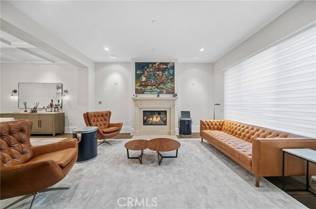 823 S Bundy Drive 110, Los Angeles, CA 90049