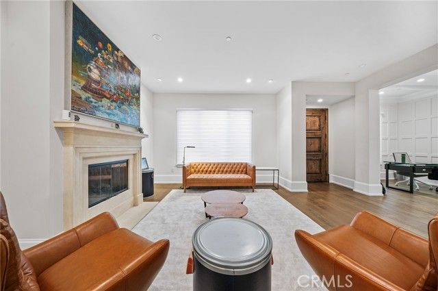 823 S Bundy Drive 110, Los Angeles, CA 90049