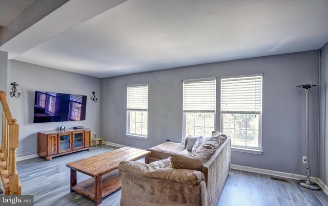 102 CAGNEY TER SE, Leesburg, VA 20175