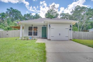 161 Calvert Oaks Dr, Pensacola, FL 32514
