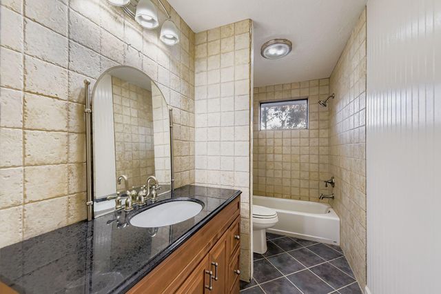 11007 Ensbrook Drive, Houston, TX 77099