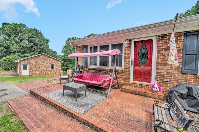 2187 WEBSTER RD, Glade Hill, VA 24092