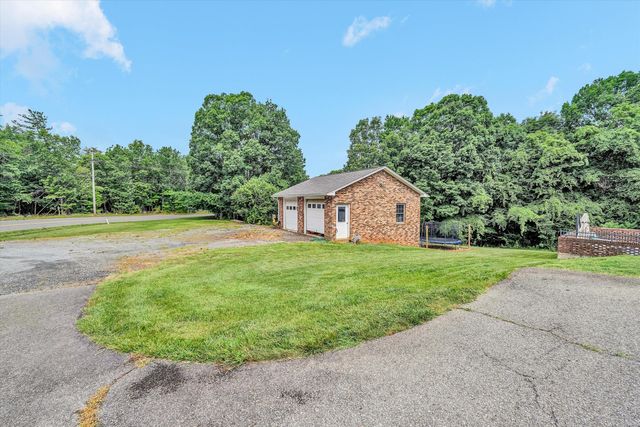 2187 WEBSTER RD, Glade Hill, VA 24092