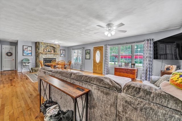 2187 WEBSTER RD, Glade Hill, VA 24092