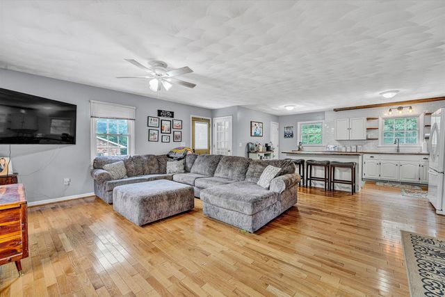 2187 WEBSTER RD, Glade Hill, VA 24092
