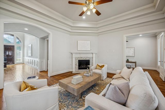 1802 Wakefield Drive, Houston, TX 77018