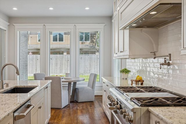 1802 Wakefield Drive, Houston, TX 77018