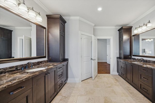 1802 Wakefield Drive, Houston, TX 77018