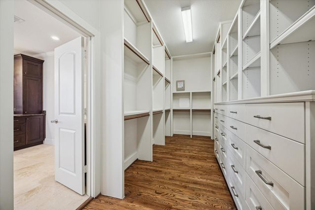 1802 Wakefield Drive, Houston, TX 77018