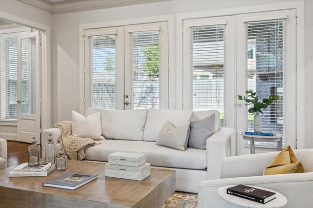 1802 Wakefield Drive, Houston, TX 77018