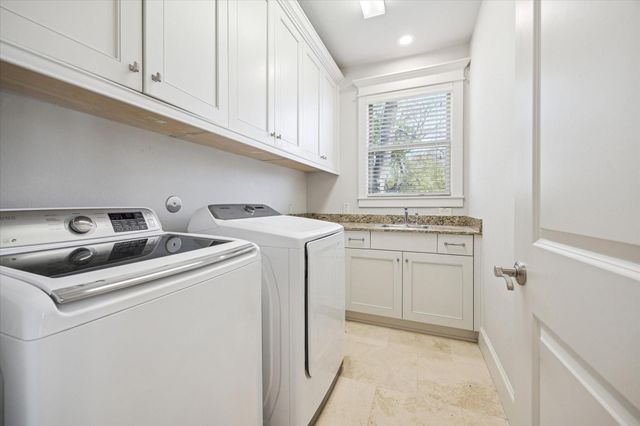 1802 Wakefield Drive, Houston, TX 77018