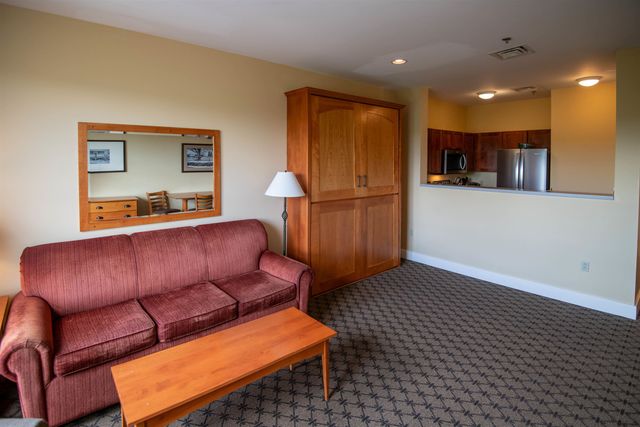 448 Qtr. I V Jackson Gore Inn, Ludlow, VT 05149