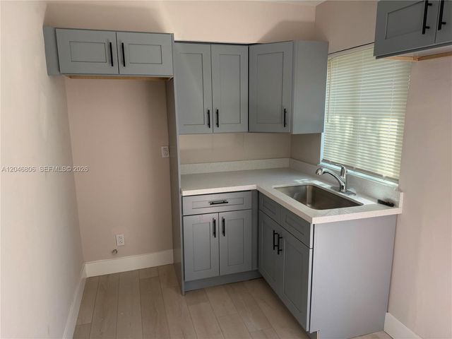 2214 N 25th Avenue 1, Hollywood, FL 33020