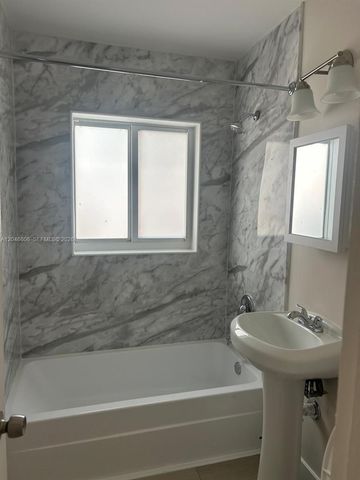 2214 N 25th Avenue 1, Hollywood, FL 33020