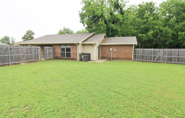 1103 Hemlock Court, Desoto, TX 75115
