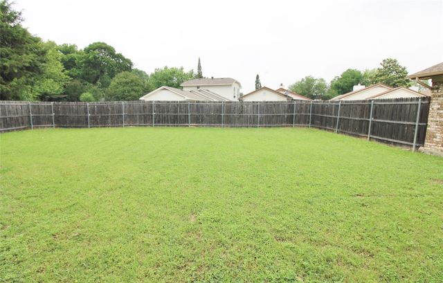 1103 Hemlock Court, Desoto, TX 75115
