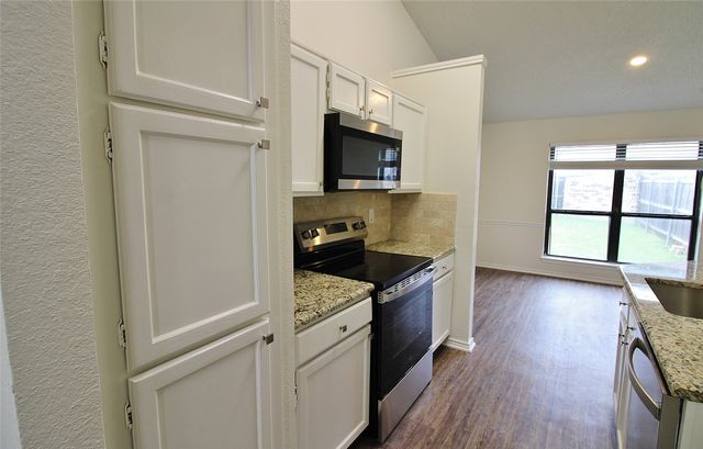 1103 Hemlock Court, Desoto, TX 75115