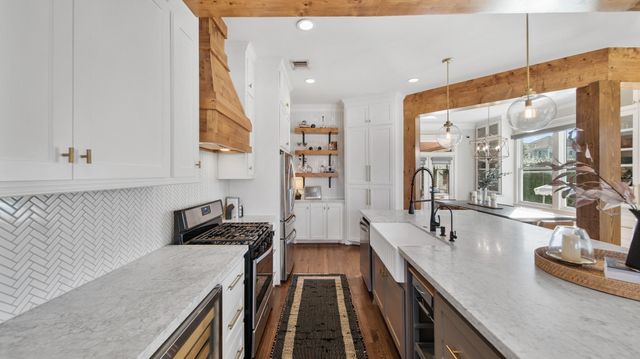 117 W 13th Street, Houston, TX 77008