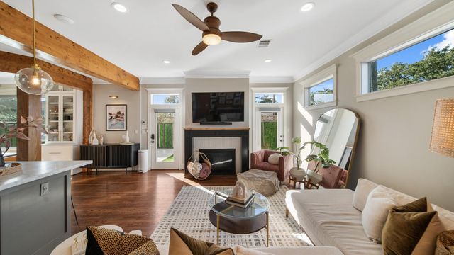 117 W 13th Street, Houston, TX 77008