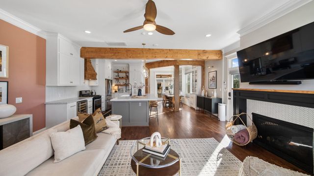 117 W 13th Street, Houston, TX 77008