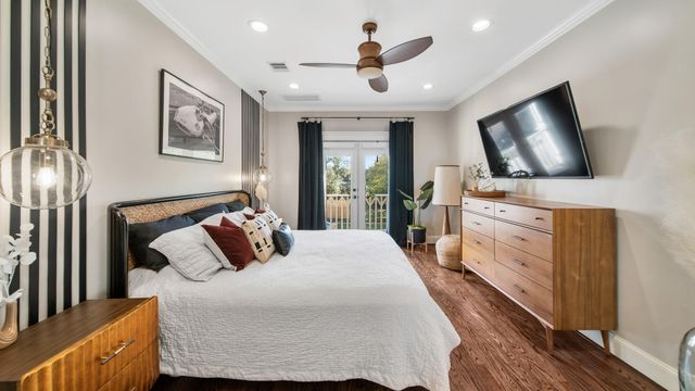 117 W 13th Street, Houston, TX 77008