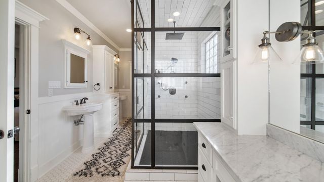 117 W 13th Street, Houston, TX 77008