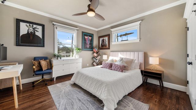 117 W 13th Street, Houston, TX 77008