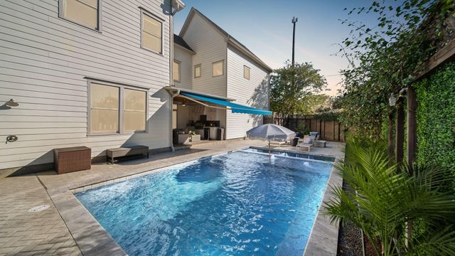 117 W 13th Street, Houston, TX 77008