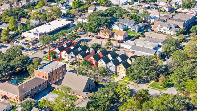 117 W 13th Street, Houston, TX 77008