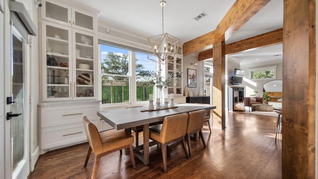 117 W 13th Street, Houston, TX 77008