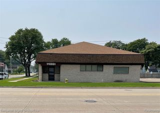14001 W 11 Mile Road, Oak Park, MI 48237