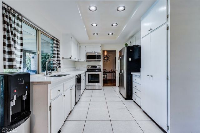 2351 Sunfield, Upland, CA 91784