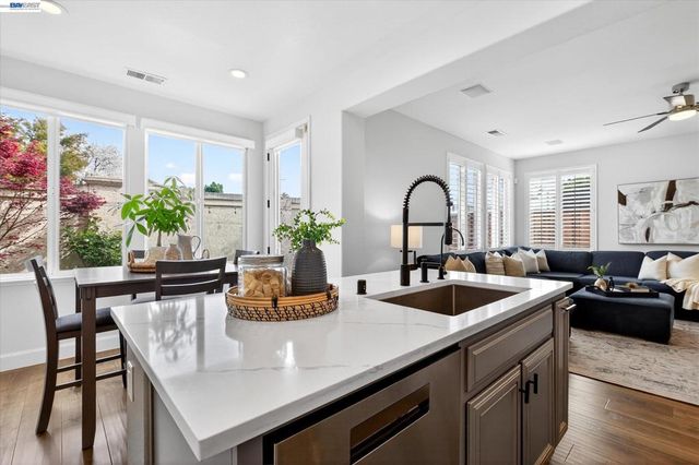 4066 Rosehill Pl, Dublin, CA 94568