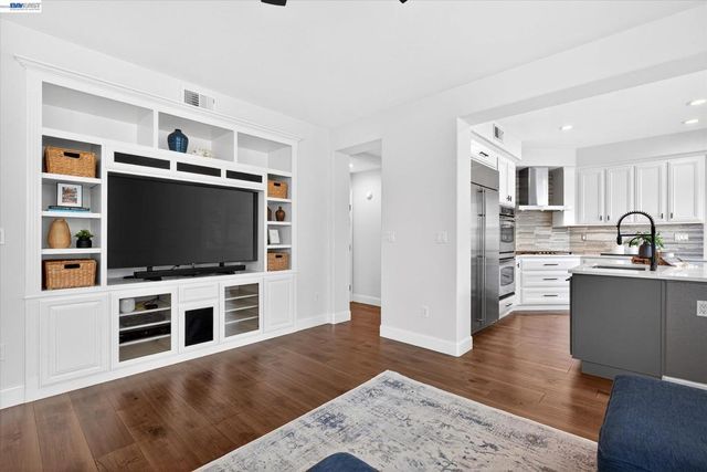 4066 Rosehill Pl, Dublin, CA 94568