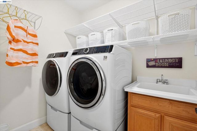 4066 Rosehill Pl, Dublin, CA 94568