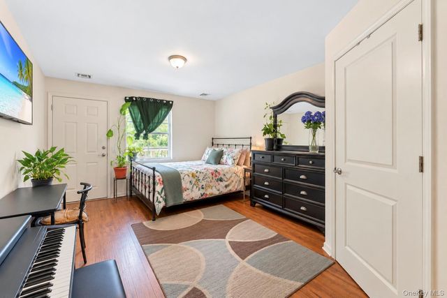 178 Ashley Court, Central Islip, NY 11722