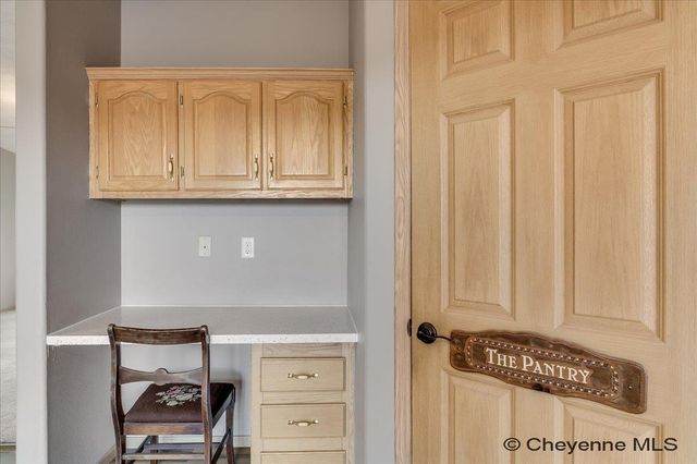 802 OWL CREEK AVE, Cheyenne, WY 82007