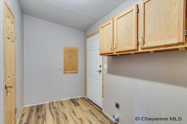 802 OWL CREEK AVE, Cheyenne, WY 82007