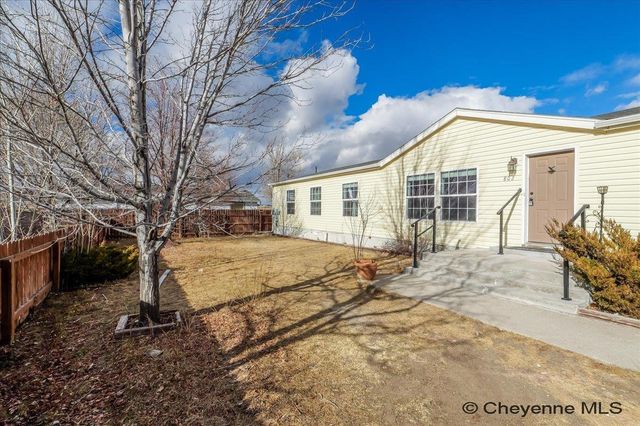 802 OWL CREEK AVE, Cheyenne, WY 82007