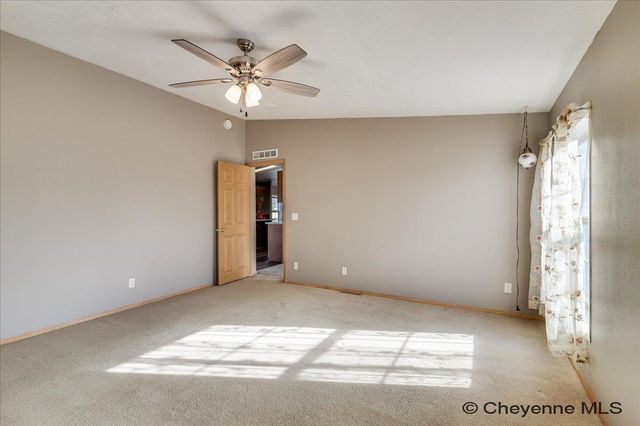 802 OWL CREEK AVE, Cheyenne, WY 82007